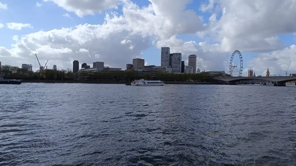 Londres: entre estadios de fútbol y comidas en mercados 8 Panorámica de Londres con el Támesis en primer plano. Imagen: SQV