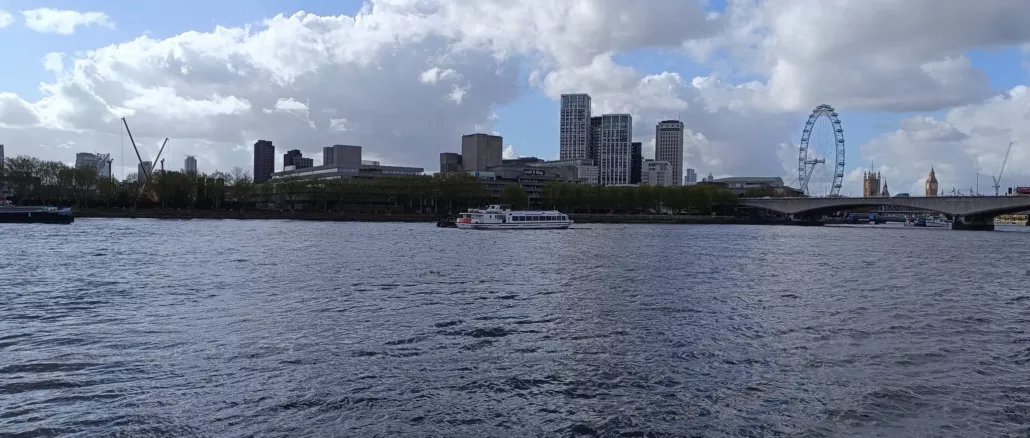 Panorámica de Londres con el Támesis en primer plano. Imagen: SQV