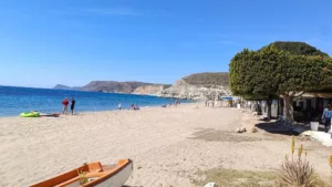 Playa de Agua Amarga. Imagen: SQV