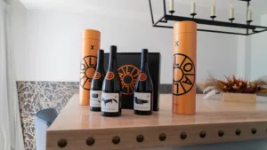 Escapada entre viñedos: paisajes idílicos, vinos ecológicos y una casa rural en LoAlto 2 Vinos de la Bodega Murviedro (Bobal, Garnacha, Tardana, Garnacha Blanca y Garnacha Tinta).