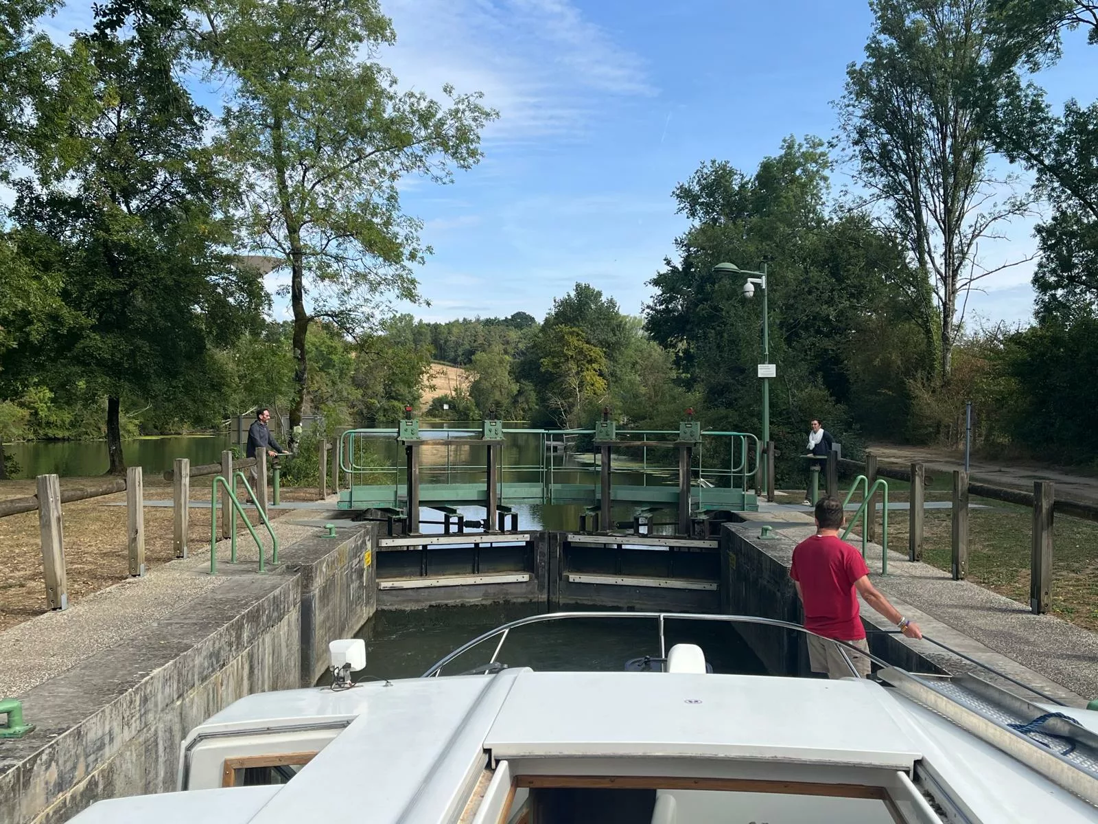 Crónica de una semana de navegación fluvial por Francia 2 Una de las esclusas del canal del río Rhone (Francia). Imagen: SQV