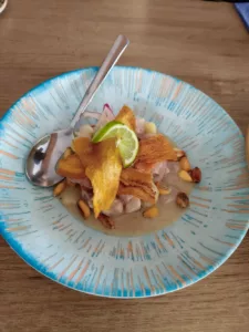 Dónde comer en Calvià: de chiringuitos de playa a restaurantes Michelin 8 Ceviche del restaurante Oceans (Calvià). Imagen: SQV